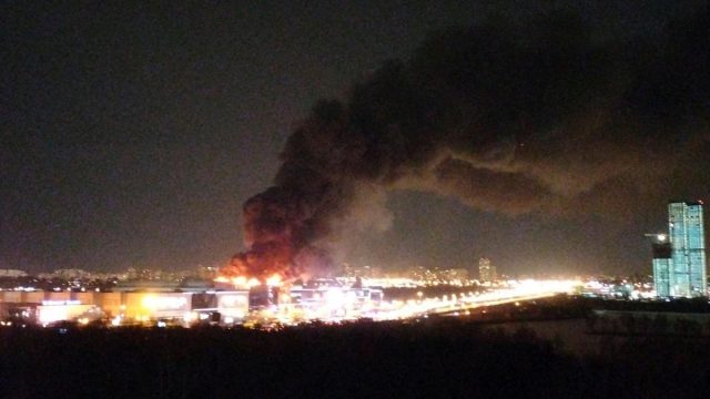 Estado Islámico Reivindica Ataque en Centro Comercial Ruso: Al Menos 40 Víctimas