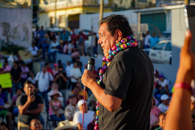 Félix Salgado insta a los jóvenes a tomar acción en la política