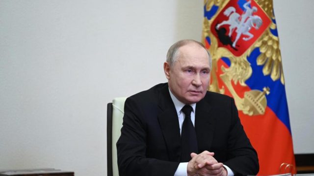 Vladimir Putin Condena Ataque Terrorista en Moscú y Clama Venganza