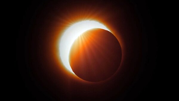 Consejos del IMSS para observar el Eclipse Solar