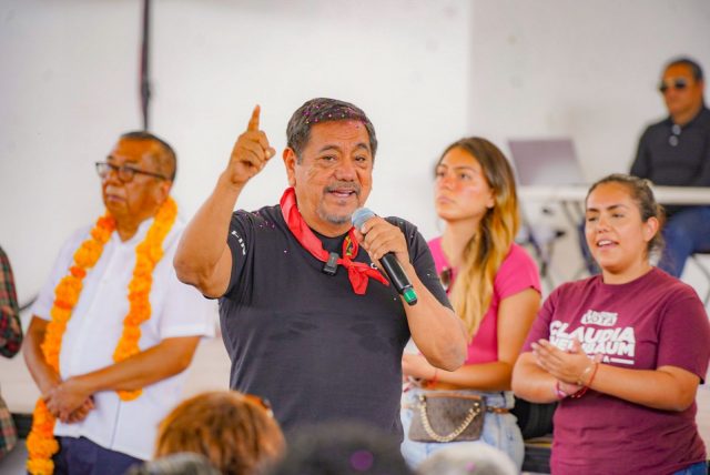 Félix Salgado destaca los Beneficios de la 4T en Mezcala