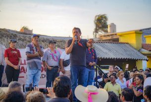 Respaldan habitantes de la zona Diamante a Félix Salgado