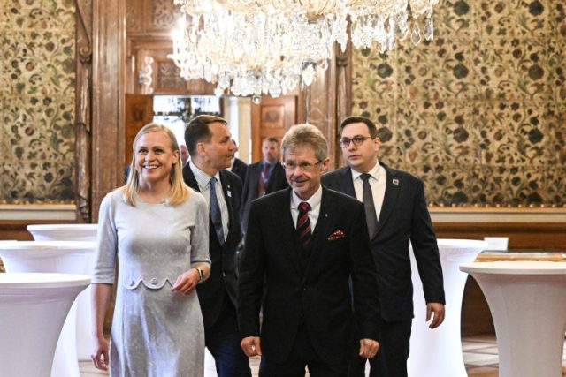 Acusan a la OTAN de incitar a Ucrania a prolongar el conflicto