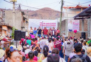 Félix Salgado enfatiza el servicio al pueblo en Aguas Blancas