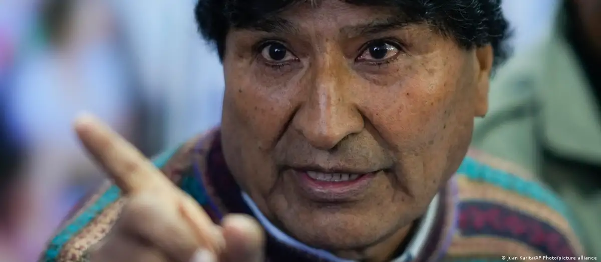 Evo Morales asegura ser el blanco de acción militar}