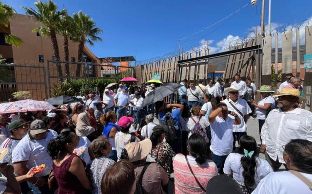 Jubilados Exigen Pagos de Pensiones en Chilpancingo