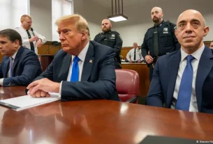 Juez levanta parcialmente orden de silencio a Trump