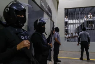 El Salvador anuncia que los reos ayudaran a reconstruir el País