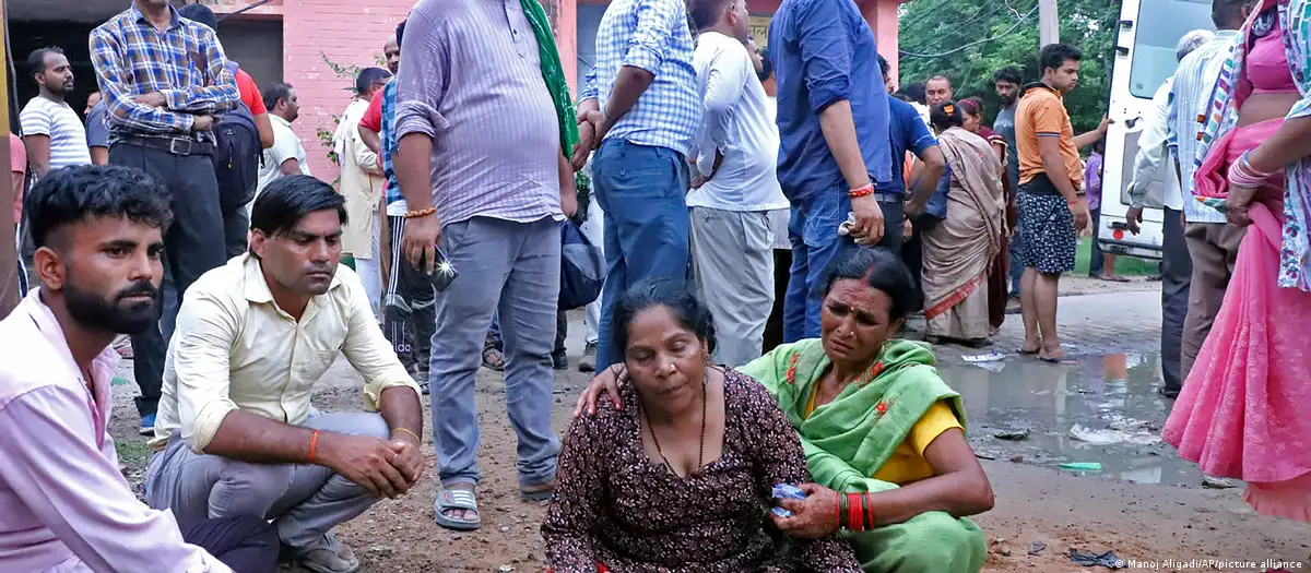 Estampida en India Al menos 116 muertos