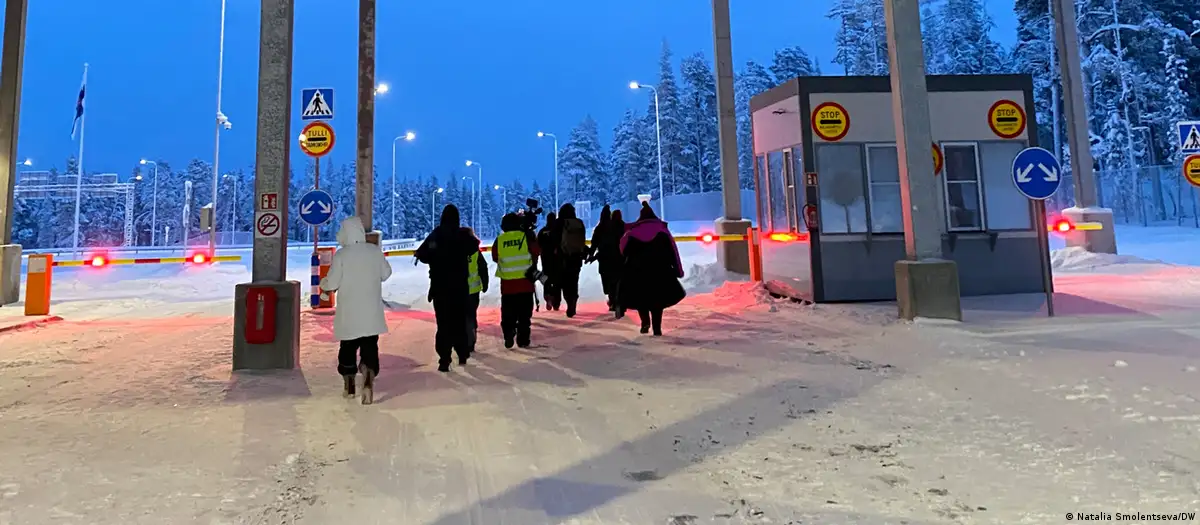 Finlandia restringe entrada de migrantes desde Rusia