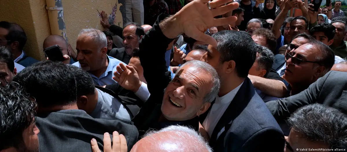 Pezeshkian promete escuchar a los iraníes en su discurso de victoria