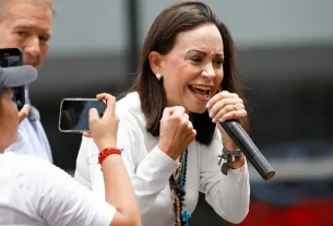 Machado pasa a la clandestinidad ante amenazas de cárcel