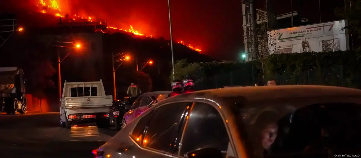 Turquía evacúa a casi 4,000 personas por incendios devastadores