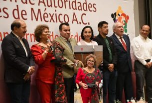 Adela Román Ocampo Reconocimiento a su Gestión en Acapulco