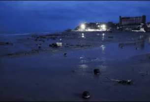 Huracán John se intensifica rápidamente y sube a categoría 3