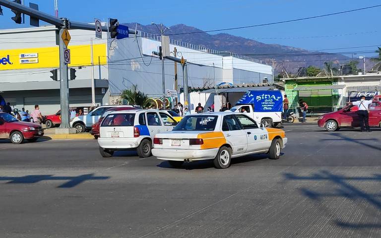 Indignación en Acapulco por aumento del precio en transporte