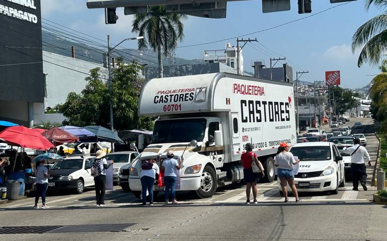 Bloquean la Cuauhtémoc para exigir la aparición de una joven