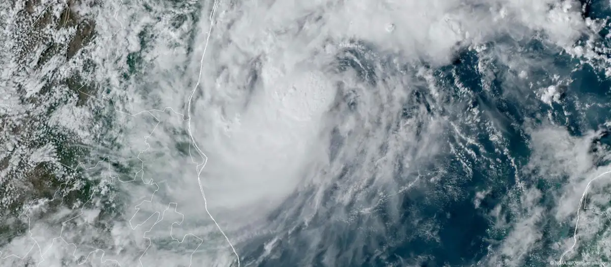 Huracán Milton se fortalece antes de llegar a Estados Unidos