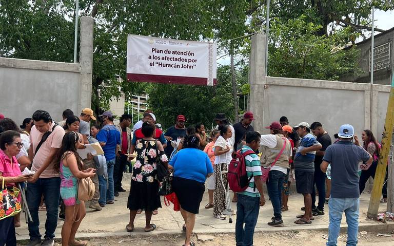 Inicia pago de apoyos a afectados por John en Acapulco