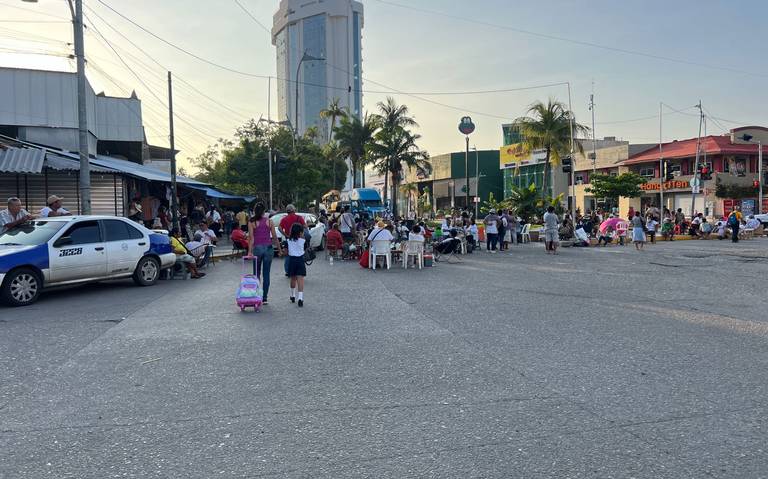 Bloqueos dejan pérdidas por 189 mdp a negocios en Acapulco