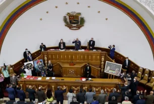 Venezuela aprueba ley para castigar apoyo a las sanciones