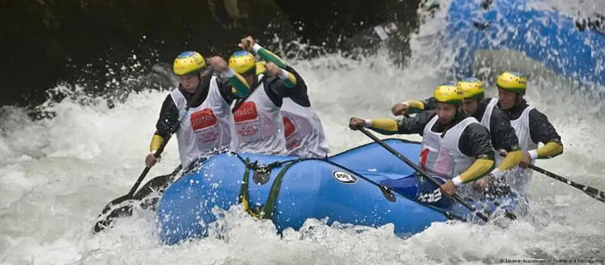 Argentina mueren 3 turistas indios en accidente de rafting