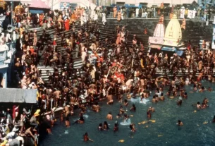 Estampida en el festival Kumbh Mela deja 30 muertos en India