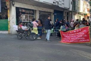 Maestros de preescolar bloquean calles de Chilpancingo