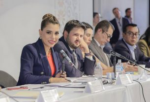 Instalan comisión para la recuperación de Acapulco