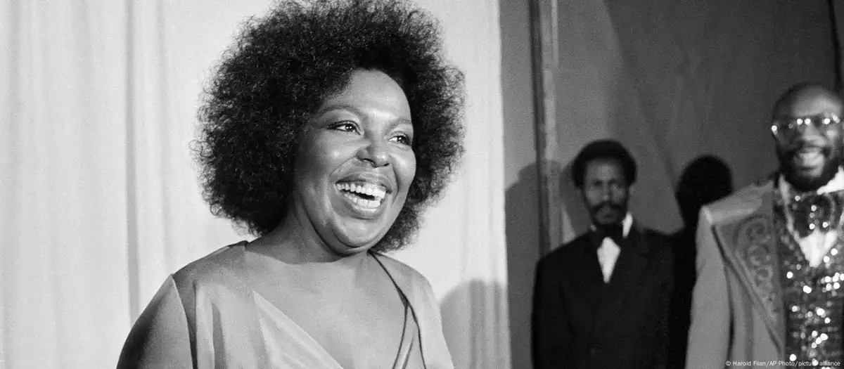 Muere Roberta Flack, conocida por Killing Me Softly