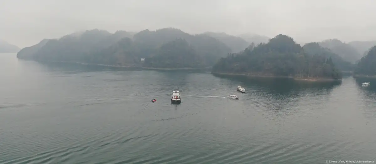 China descubre importante campo petrolero, según medios