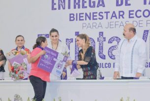 Entrega de la Tarjeta Violeta en Acapulco