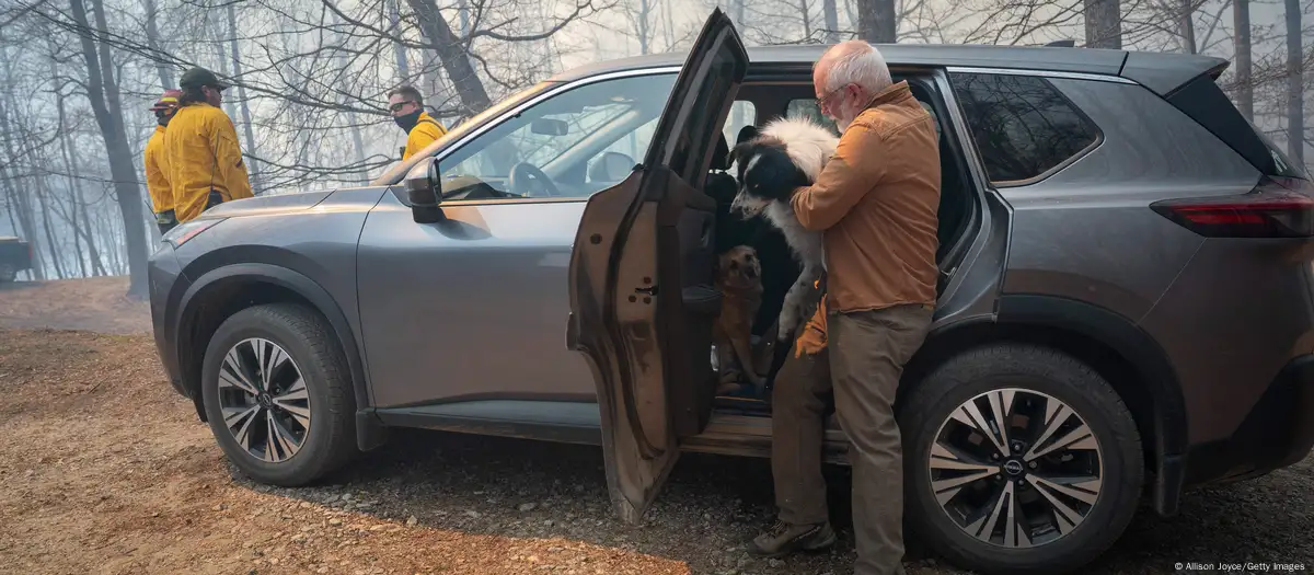 Evacuaciones por incendios en Carolina del Norte y del Sur