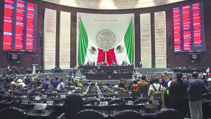Mexicanos respaldan reforma contra el nepotismo electoral