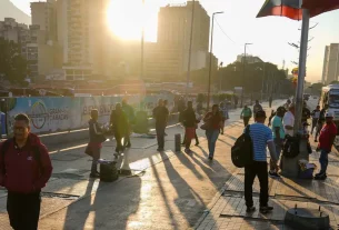 Venezuela reduce jornada laboral estatal debido a sequía