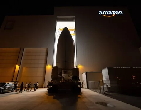 Mal tiempo retrasa lanzamiento de satélites de Amazon