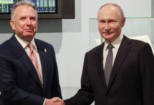 Putin propuso a EE.UU. frenar guerra en Ucrania, dice diario