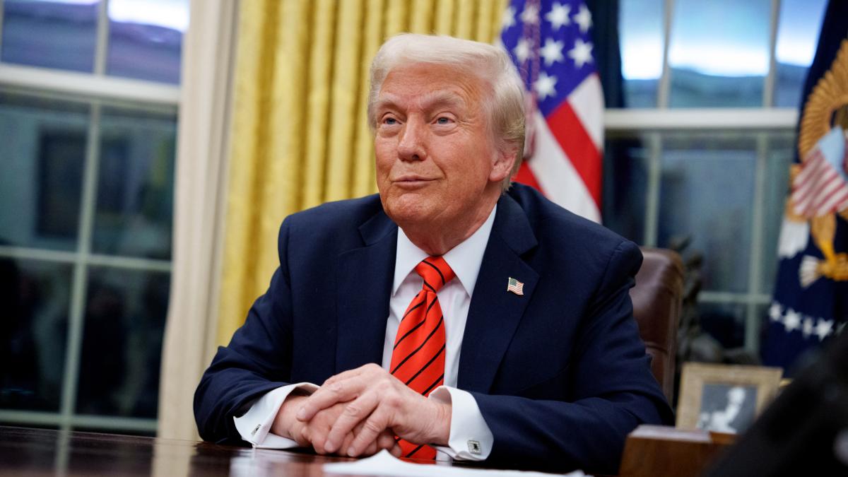 Trump exhorta a la FED a bajar las tasas de interés