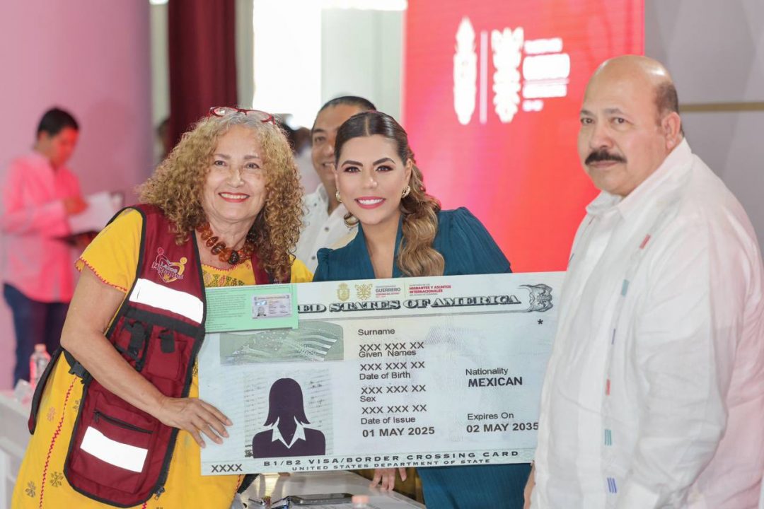 Entregan 106 visas a familias guerrerenses con Lazos Migrantes