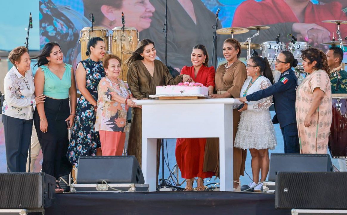 Evelyn Salgado rinde homenaje a madres trabajadoras