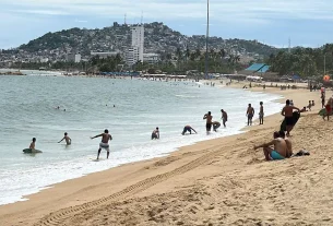 Acapulco opera al 100% y espera el arribo de miles de visitantes
