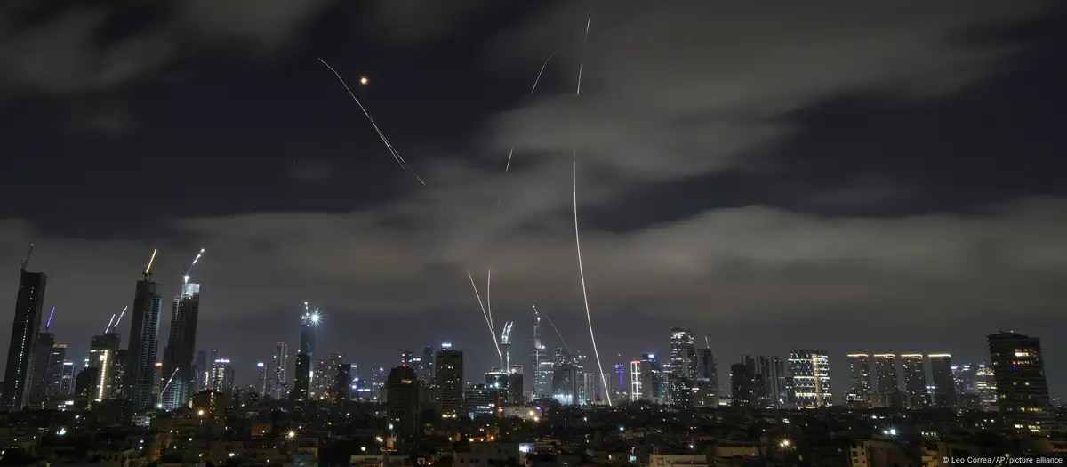 Israel ataca sedes del Ministerio de Defensa iraní