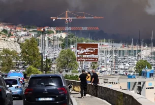 Incendio forestal en Francia amenaza a población de Marsella