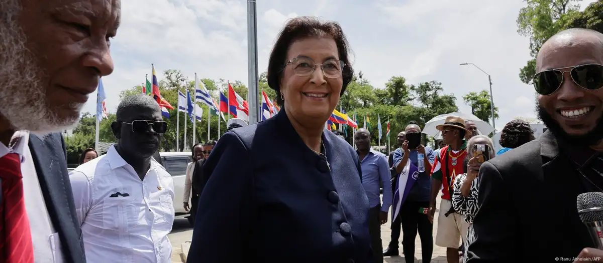 Parlamento de Surinam elige a la primera mujer presidenta