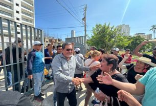 Aplausos para Félix Salgado en Acapulco