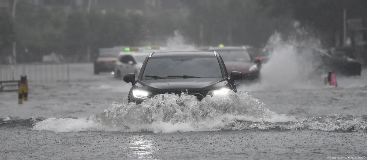 China eleva nivel de alerta ante llegada del tifón Kajiki
