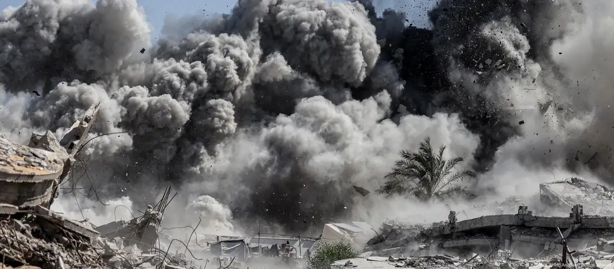 Ejército israelí dice seguir rodeando ciudad de Gaza