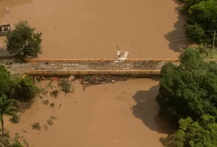 México eleva a 76 la cifra de muertos por intensas lluvias