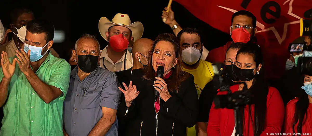 Oficialistas protestan en Honduras convocados por presidenta