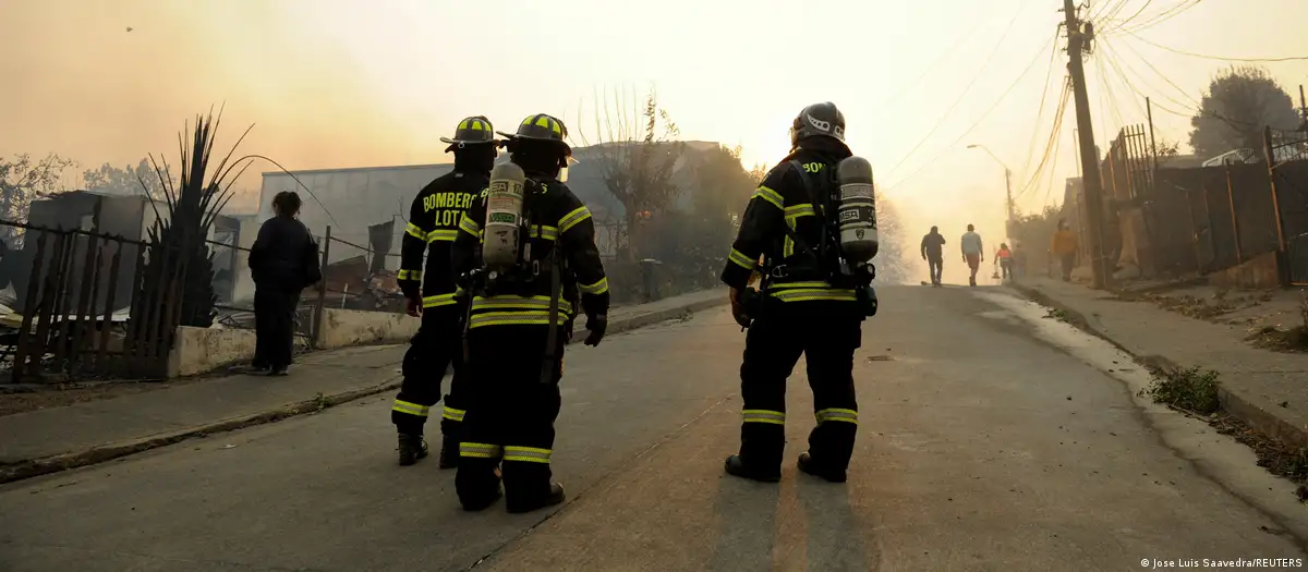 Incendios en Chile cobran 20 vidas y avanzan al sur